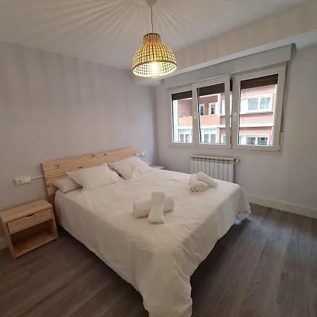 124a Moderno 3 Apartment